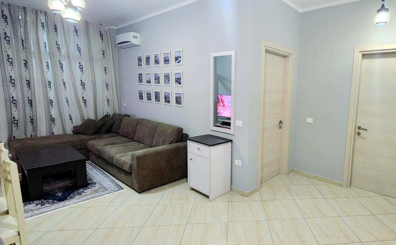 Pleasing Place With Free Parking On Site In Tirana Komuna E Parisit Exterior foto