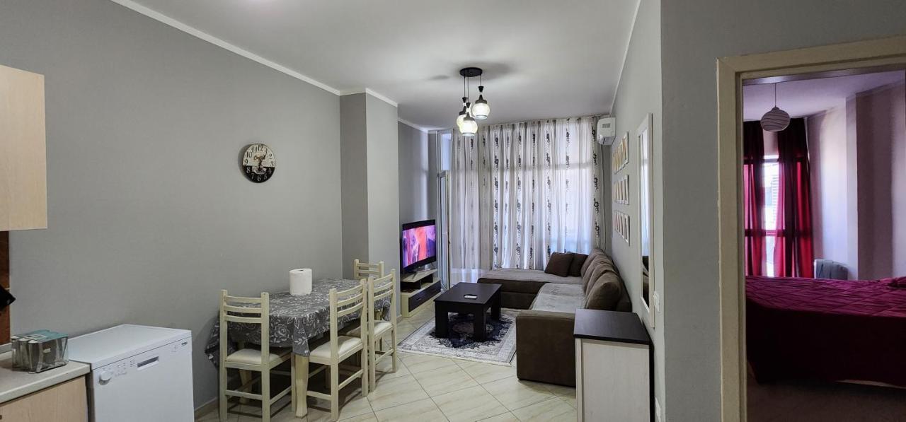 Pleasing Place With Free Parking On Site In Tirana Komuna E Parisit Exterior foto