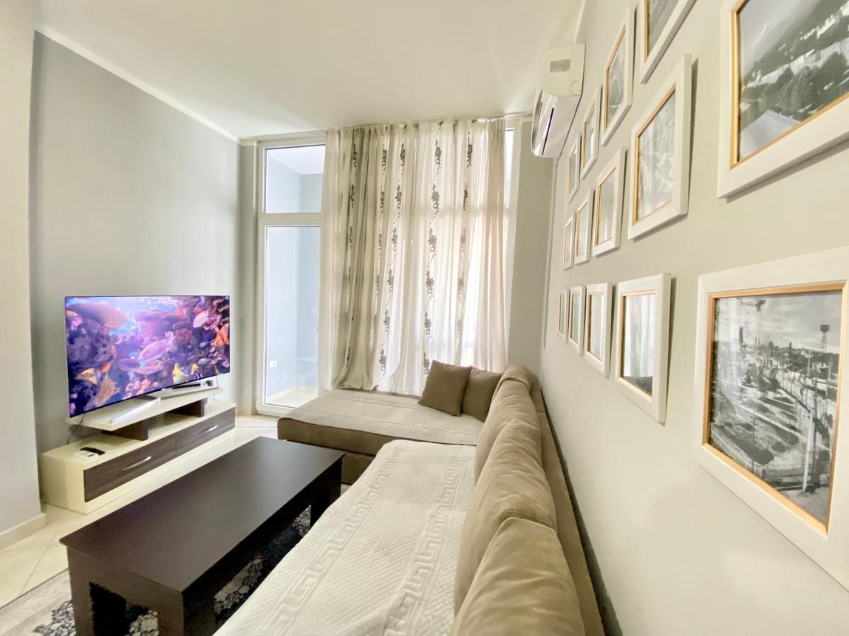Pleasing Place With Free Parking On Site In Tirana Komuna E Parisit Exterior foto