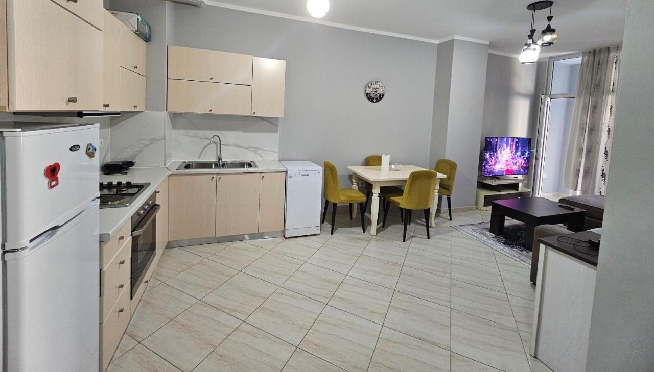Pleasing Place With Free Parking On Site In Tirana Komuna E Parisit Exterior foto